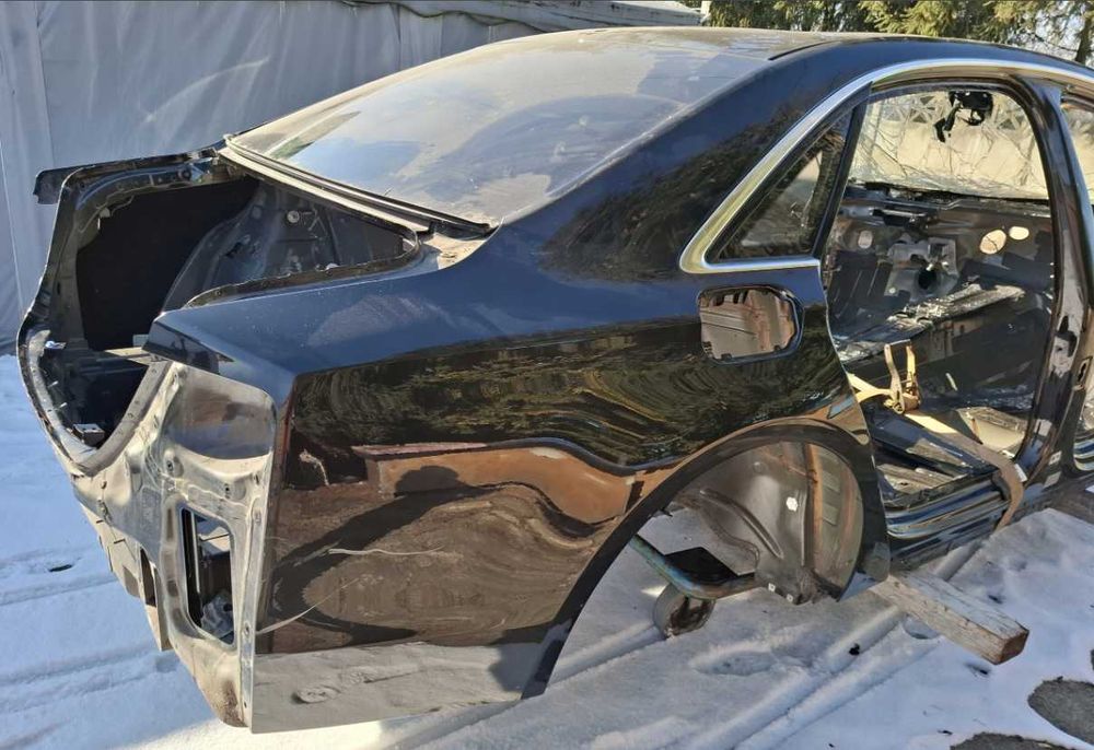 Четверть Audi A8 A8L D4 4H крило кузов разборка