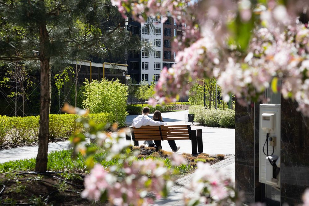 Простір для життя: Велика 2-к квартира в малоповерховому будинку