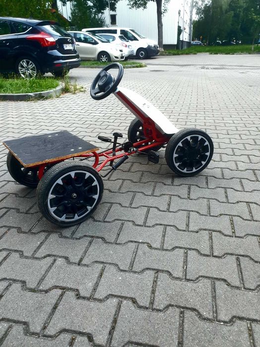Samochod na pedaly gocart