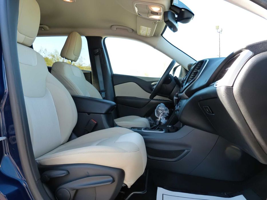 Jeep Cherokee      2016