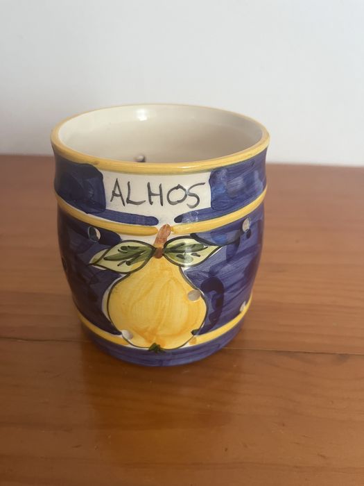 Vendo conjunto de loiça pintada á māo em portugal