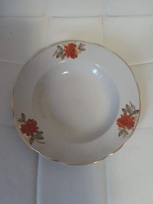 Продам Набор тарелок