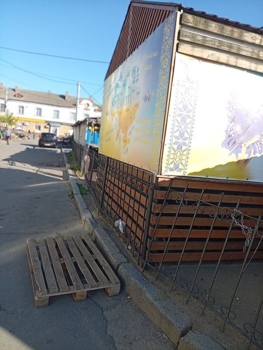 Кіоск, ларок на центральному ринку