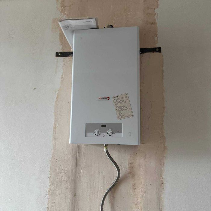 Двокімнатна квартира оформлення мінімальне, газ