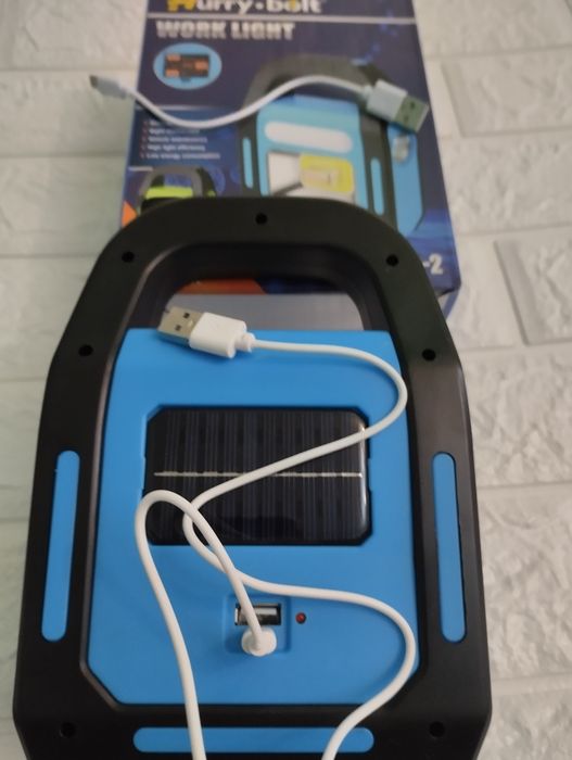 Лампа-фонарь с аккумулятором + павербанк.