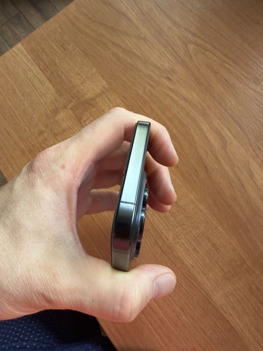 Iphone 16pro max jak nowy
