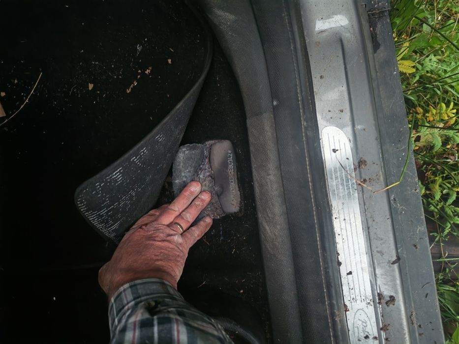 Ford Kuga uszkodzony