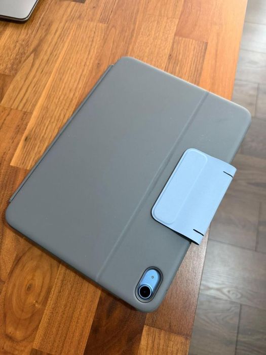 iPad 10ª Geração 64GB + Apple Pencil Original + Teclado Logitech | 93% Bateria