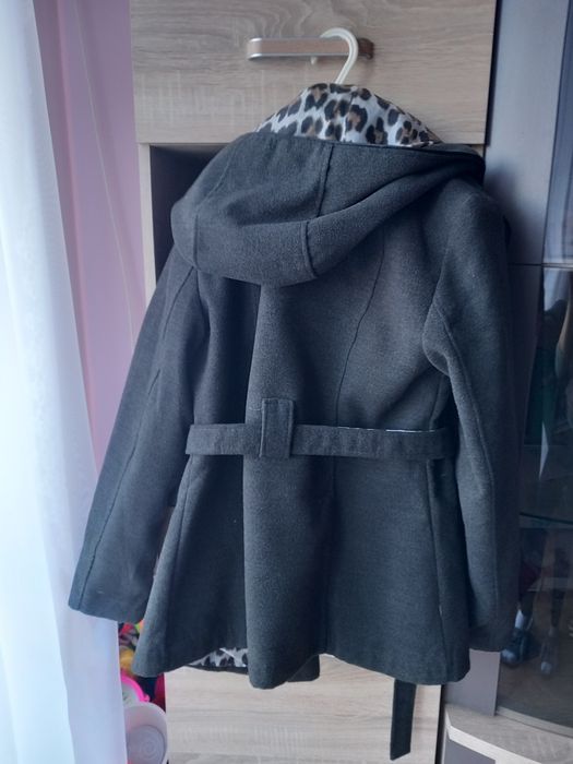 Płaszczyk Xl mało używany w czasie ciąży.