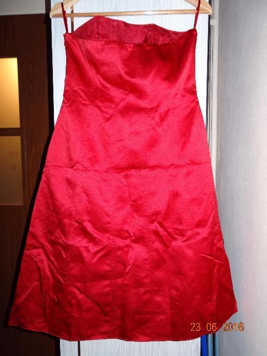 CZERWONA SUKIENKA idealna na wesele komunie sylwestra 40-42 atłasowa