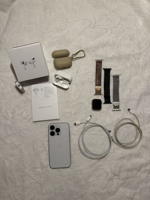 Zestaw IPhone 14 Pro, 256 GB, zegarek Apple Watch, 1 słuchawka AirPods 2gen
