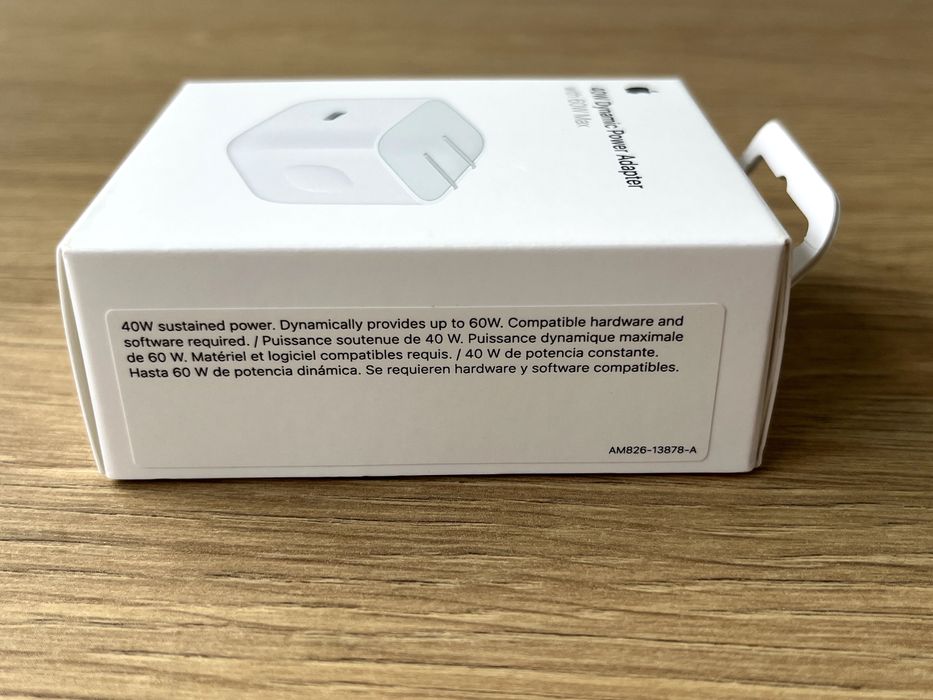 Блок живлення Apple 40W Dynamic Power Adapter with 60W Max (MGKN4)