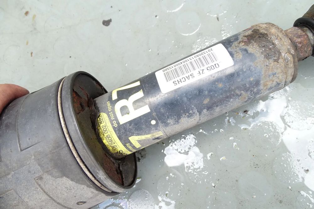 MERCEDES CL W216  S KLASA W221 AMORTYZATOR ABC PRAWY PRZOD SACHS 2213208013