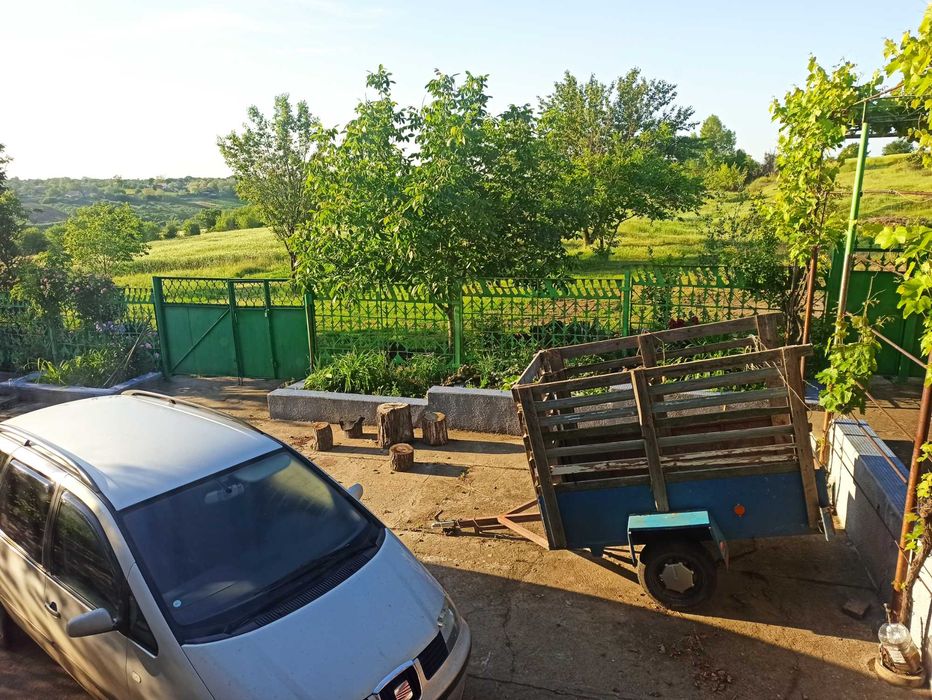 Продам дом 2 этажа 60 соток, гараж, баня,сад, виноградник с.Гребенники