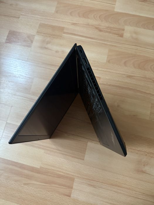 Lenovo ThinkPad Ryzen 5 / 16 GB / 512 GB