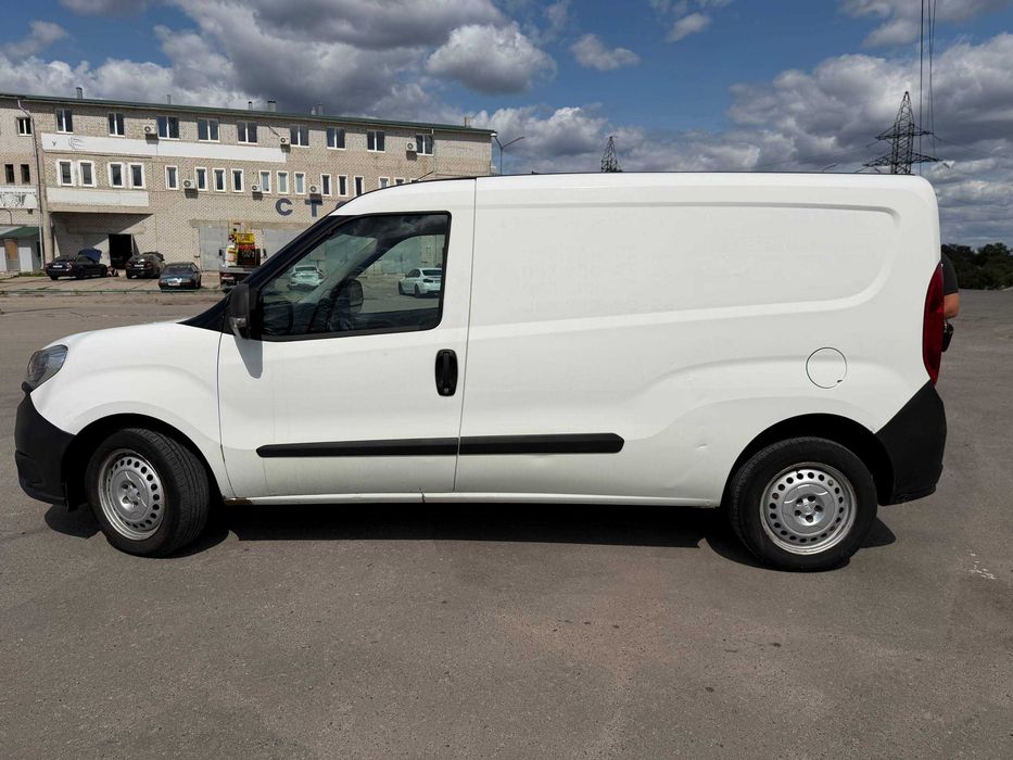 Fiat Doblo MAXI (довга база) 2015 року