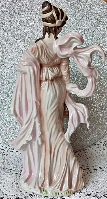 *Cudna WEDGWOOD Kolekcjonerska Figurka porcelanowa Lalka Vintage