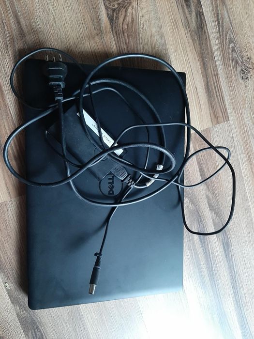 Zestaw  laptopów  cena za 3 sztuki