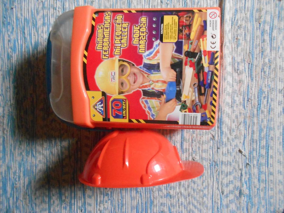 Mega garagem e mala de ferramentas