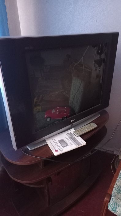 Телевізор  LG  29".з збільшеним екраном.slim.