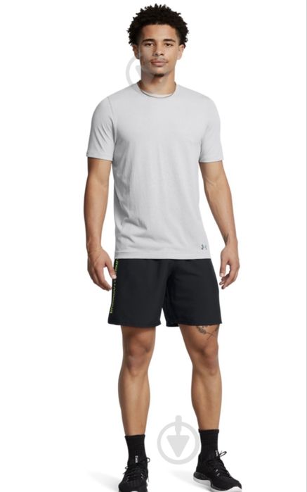 Чоловічі шорти  Under Armour  ( розмір ххл )
