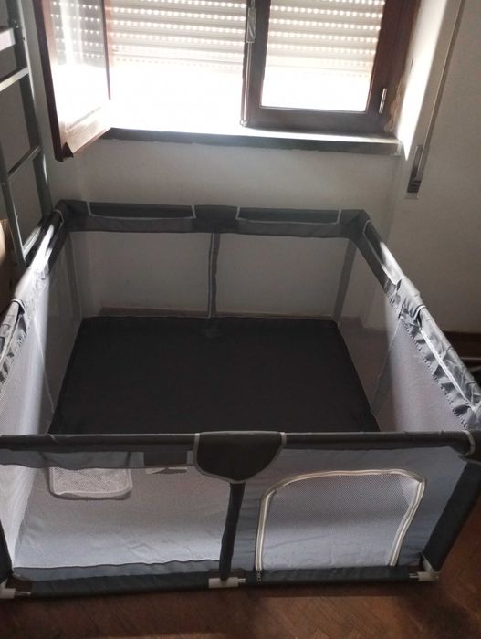 Cercadinho para bebé