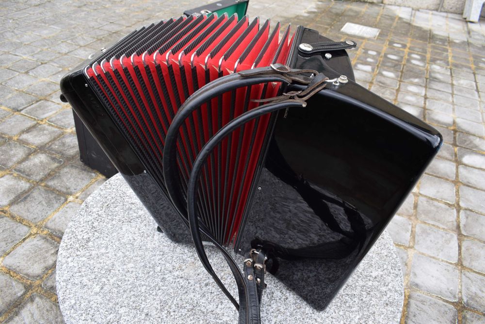 Acordeao Adria Piano III Grand Lux 3 Voz,