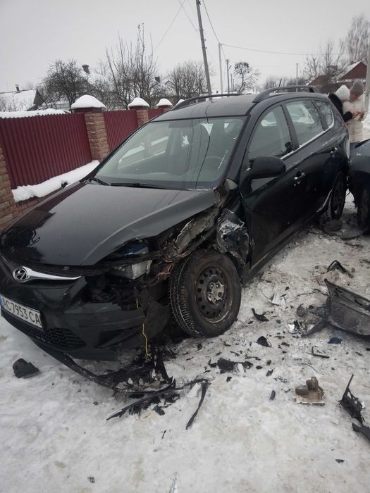 Hyundai I30 CW 1.6 CRDI,  2011 року, на відновлення