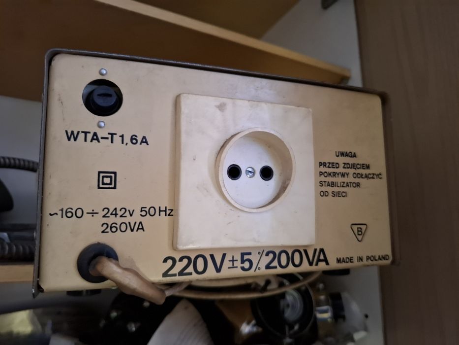 Stabilizator napięcia Unitra SM200/2