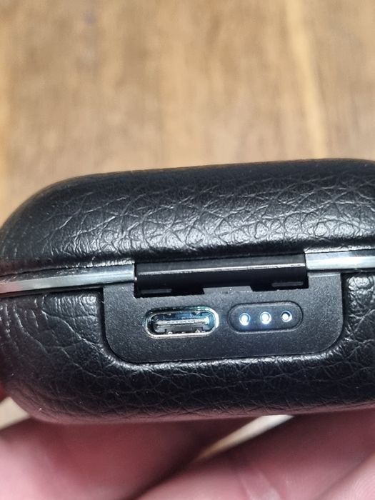 Навушники Bang&Olufsen . Beoplay E 8.2.0