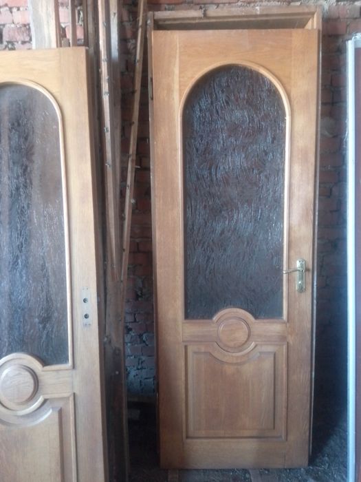 Продаються двері з натурального дуба