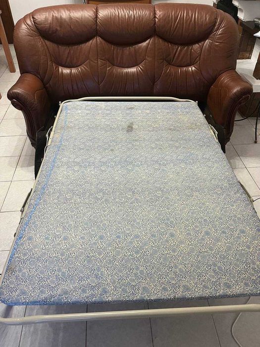 Sofá-cama de 3 lugares em pele + cadeirão, castanho