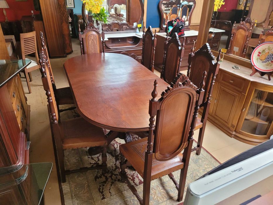 Cadeiras de sala em madeira e couro - óptimo estado - Valor unitário