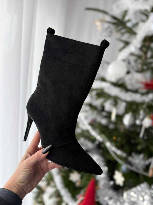 Nowe Eleganckie botki wsuwane na smukłej szpilce - 39 - 25cm