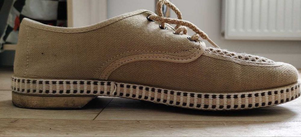 Lekkie buty / espadryle męskie sznurowane Made in Italy – rozmiar 43