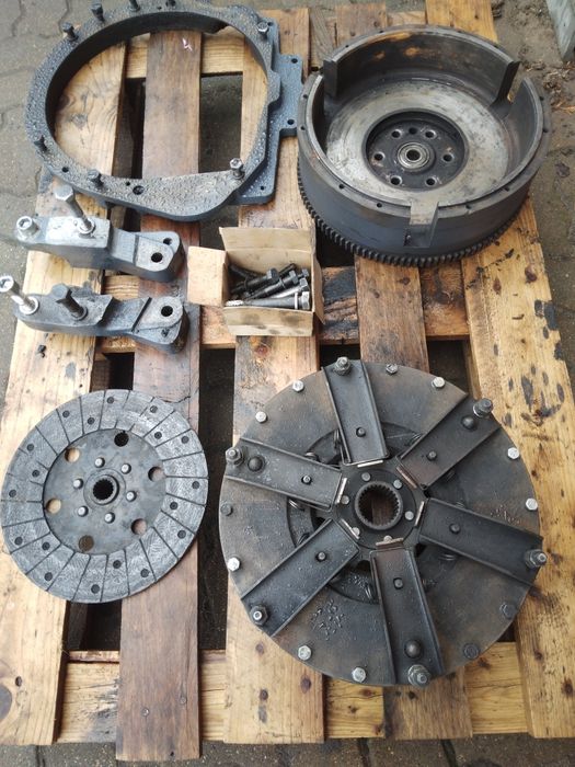 Koło zamachowe łącznik wstawka C360 3P Perkins