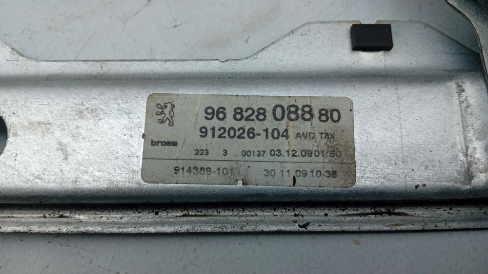 Elevador vidros frente direito PEUGEOT 5008 I (0U_, 0E_)