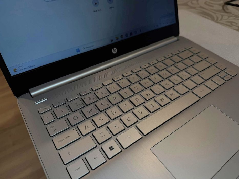 Portátil HP 128gb 4gb RAM