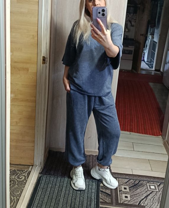 Спортивный костюм,варенка.Турция, люкс.Новый.Размер S-M(оверсайз)