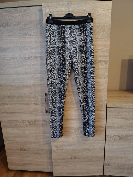 Nowe damskie leginsy roz M Beloved