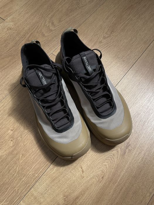 Hiking sneakers Arcteryx Vertex Alpine 38 size