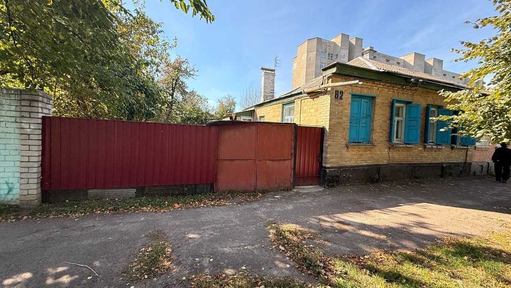 Продаж частини будинку на вул. Хрещатик, 82 — район Казбет, м. Черкаси