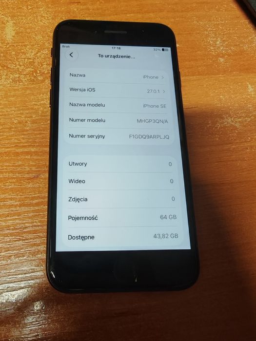 iPhone S.E 99% bateria