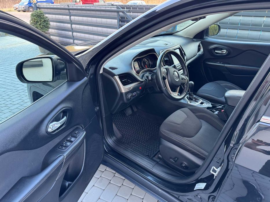 Jeep Cherokee wersja LATITUDE