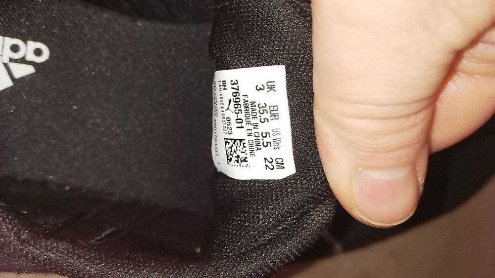 Жіночі кросівки Puma Remedie Metallic розмір 35,5