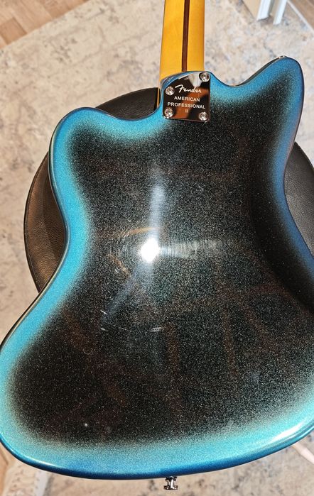 Fender Jazzmaster American Pro II RW Dark Night
Guitarra