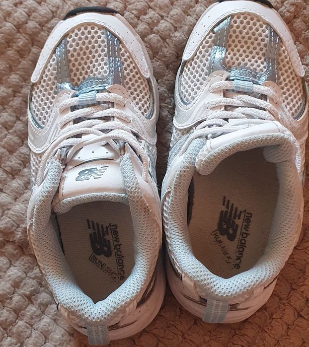 Кроссовки New Balance.