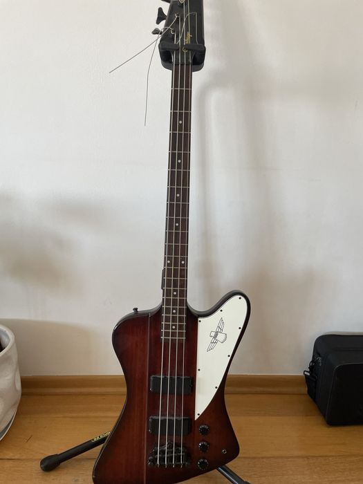 Baixo epiphone thunderbird