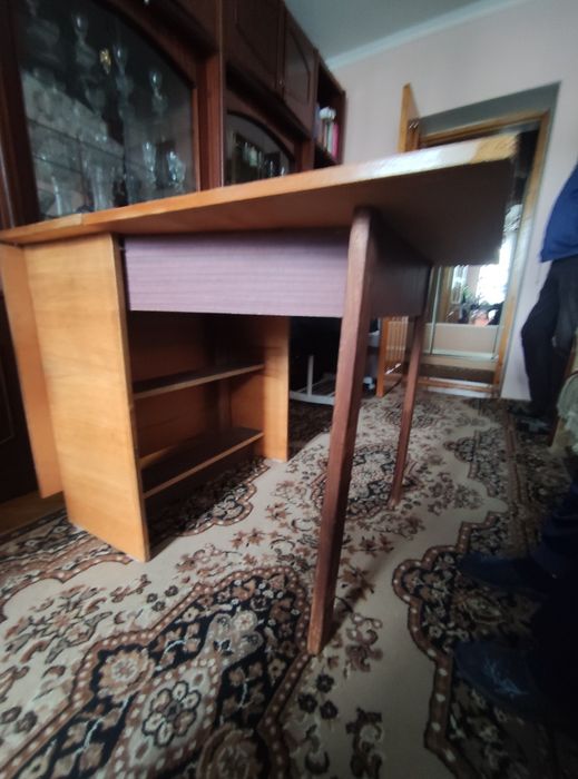 Стіл розкладний, жабка, книжка, бу.
