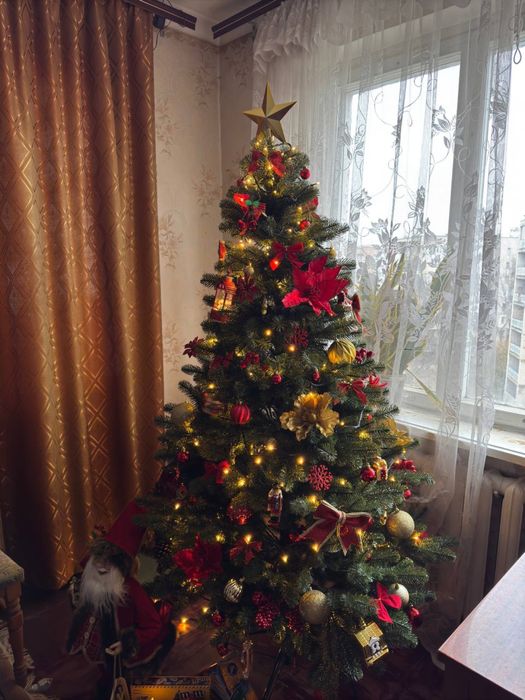 Елка 1.80см, со всеми игрушками